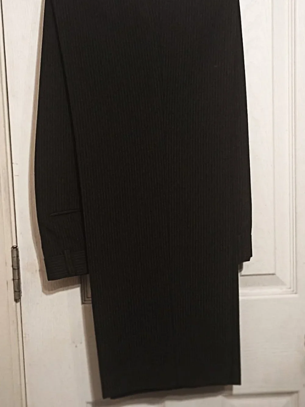Stafford Men Dark Gray Pinstripe 2 Piece Suit  46R